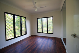 Bedroom with build in robes